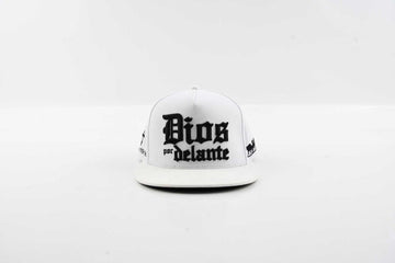 Dios Por Delante (White) – Puro 440 Hat